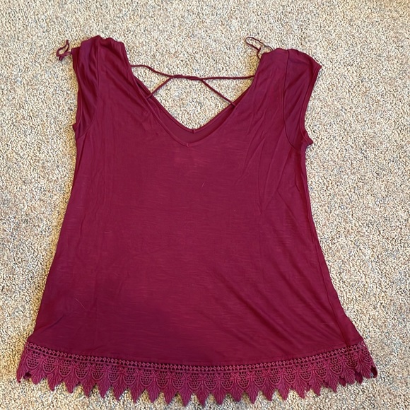 American Eagle Short Sleeve Shirt - Picture 2 of 3